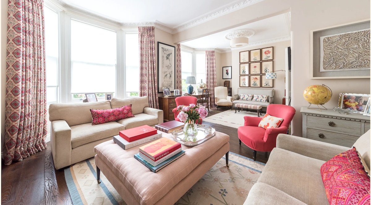 Magnificent mansion in upmarket Ravenscourt Park gallery image 2