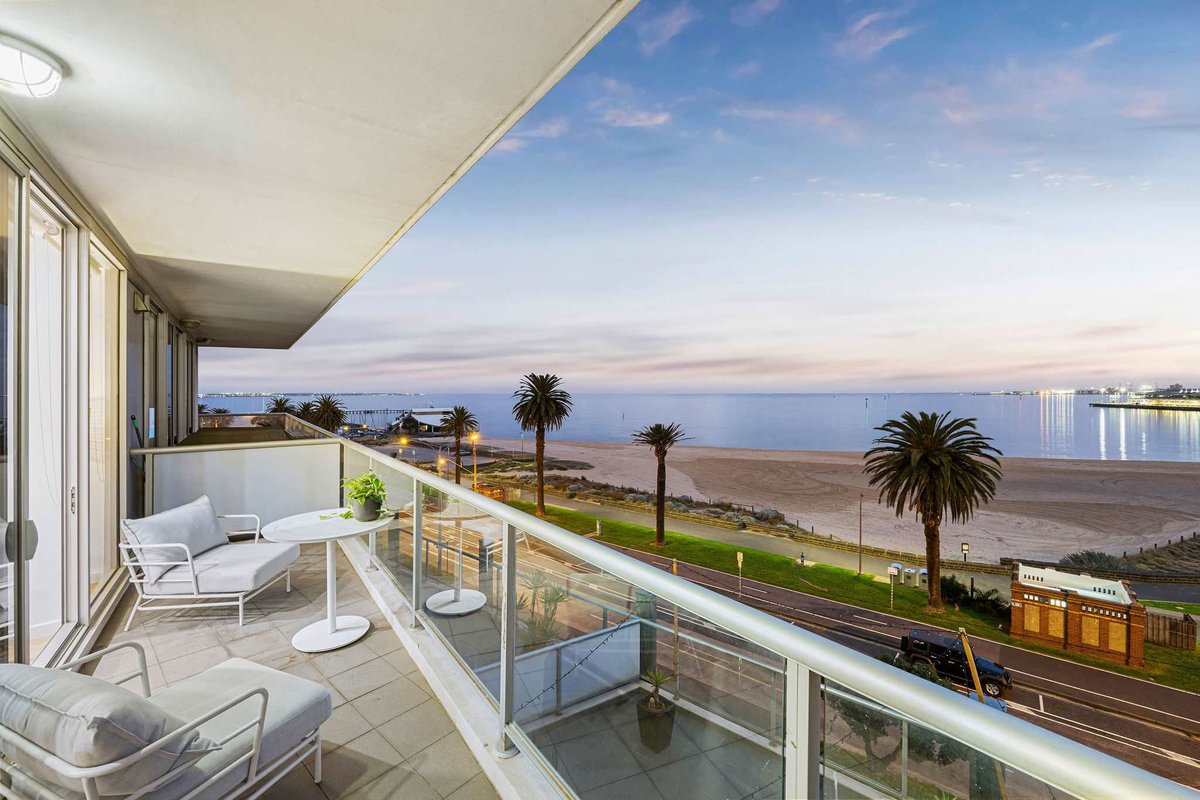 Beach Street Luxury | Beach & Bay Views