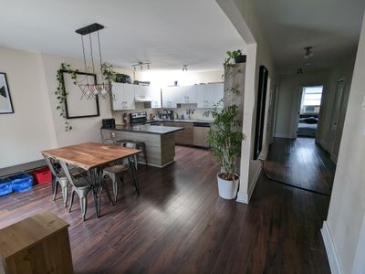Best group apartment Downtown Montreal (3-BDRM)