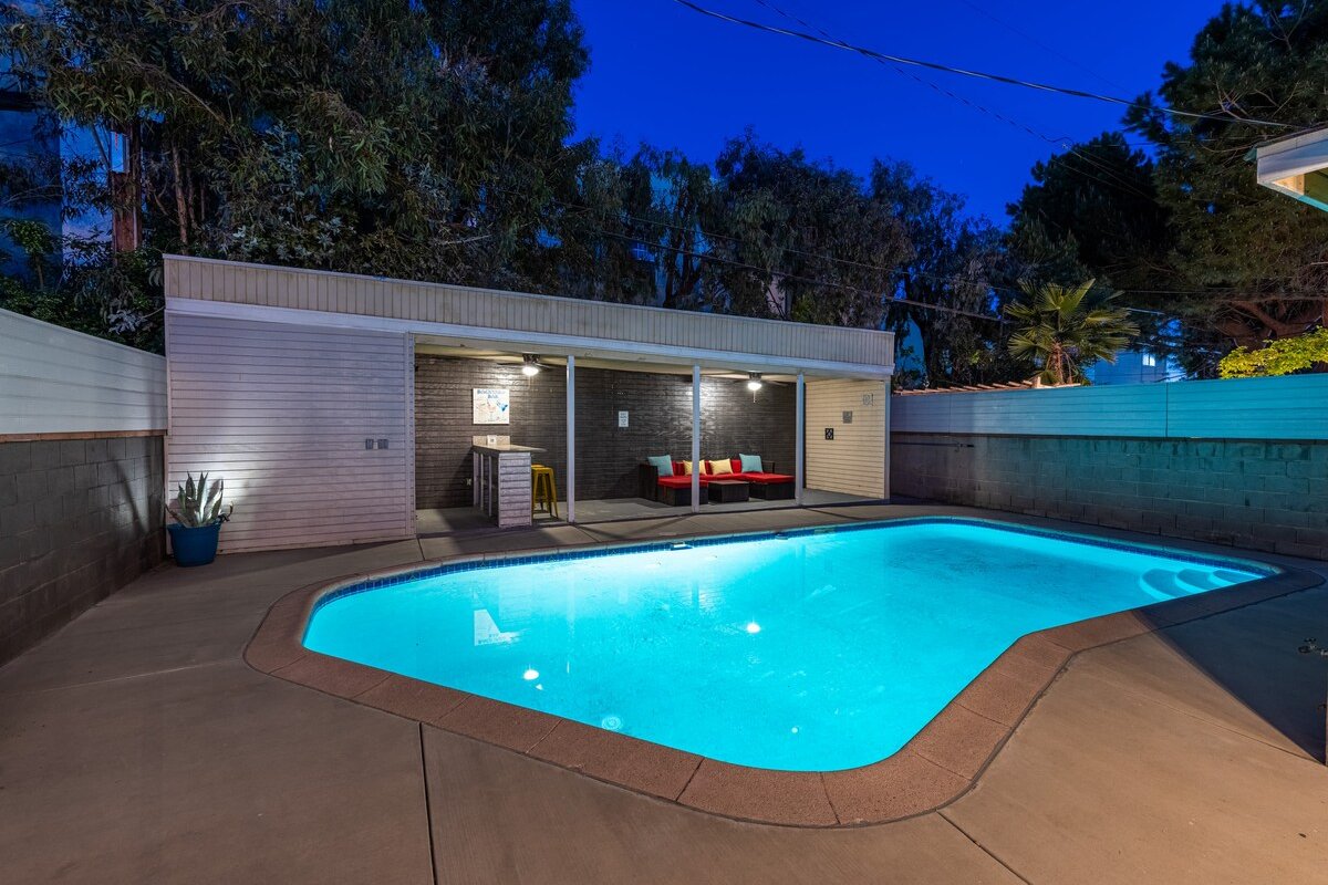 5BR NoHo Fun in the Sun! Pool, Cabana & BBQ! gallery image 5