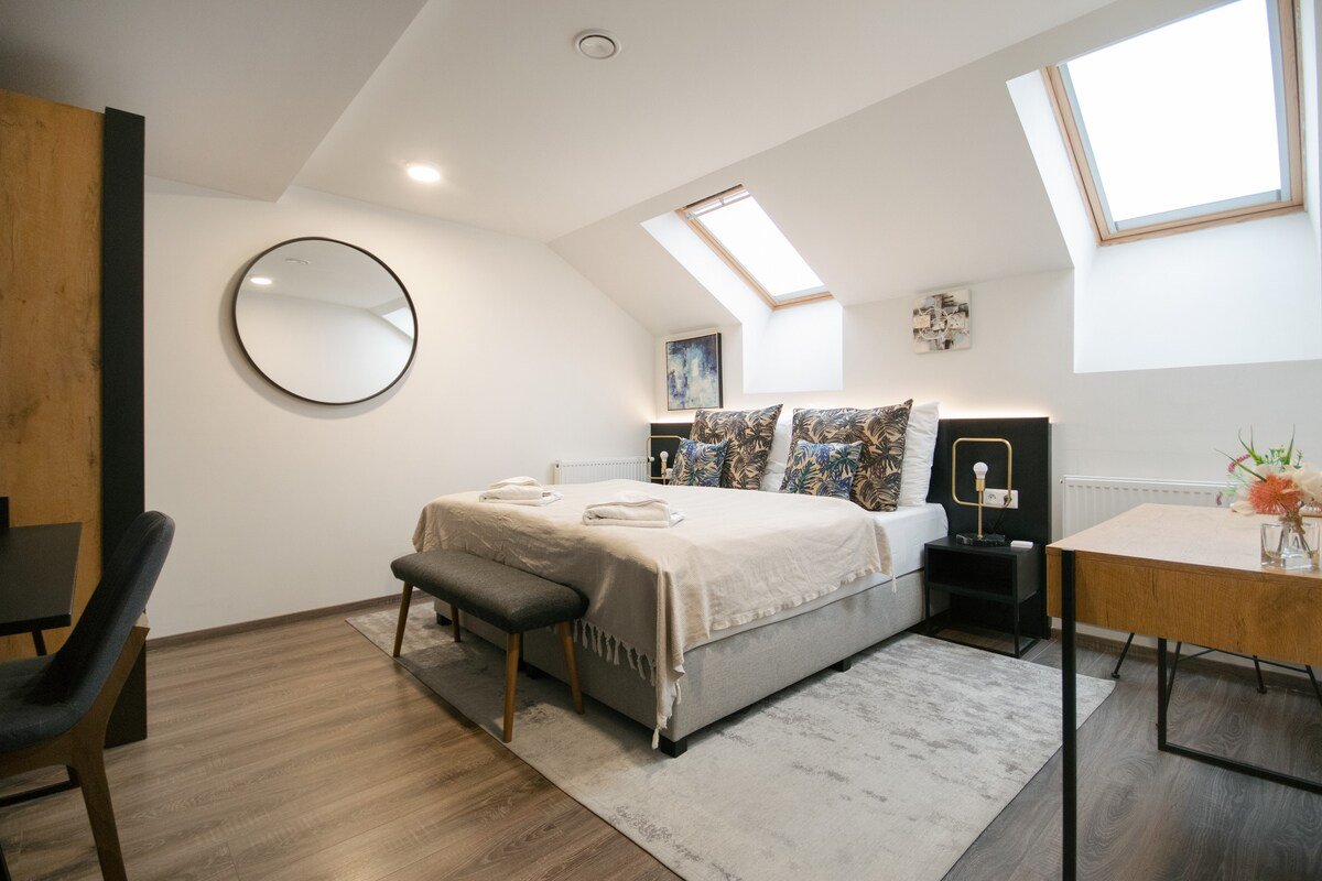 Wonderful Apartment in PRG with A/C – CORU House gallery image 4