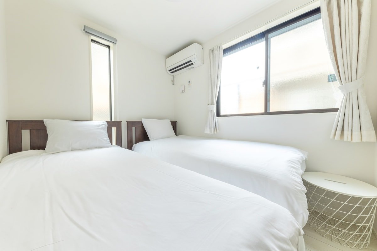 晴空塔电车站6 5 0米，步行8分钟，最近的电車站步行4分，成田，羽田機場直達 gallery image 4