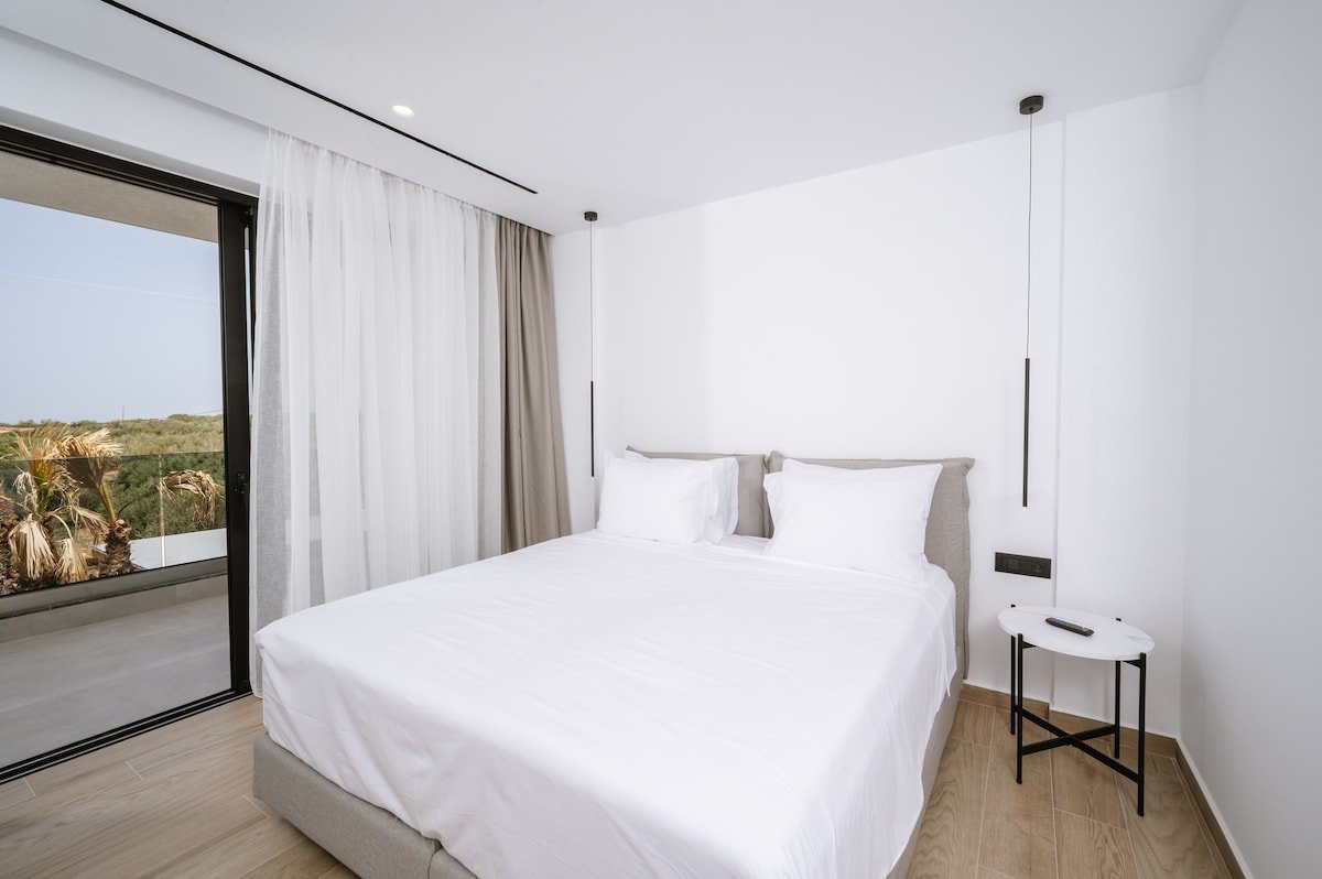 Villa Eugenia | 3BD Luxury Villa by Temma Villas gallery image 5