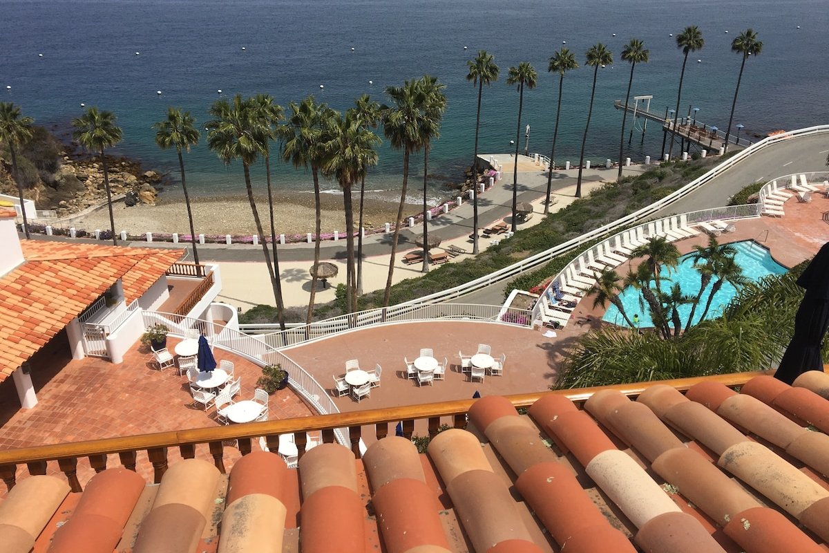 Island Condo w/ Golf Cart 2BR 2Bath Corner Unit gallery image 3