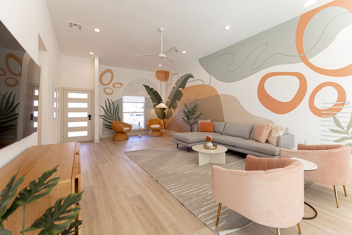 Bachelorette Fave, Fire Pit, Pool, Hot Tub, Grill gallery image 4