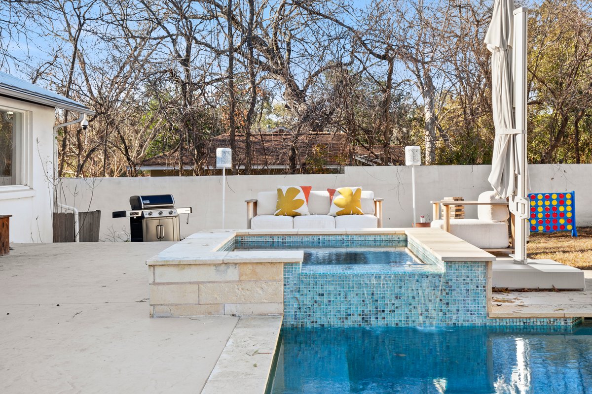 Zilker Hideaway |Pool, Hot Tub &Games | 3 Miles DT