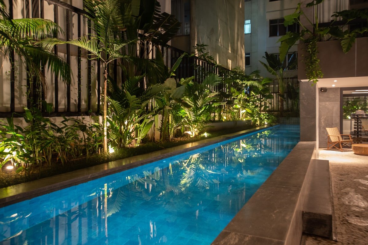 Oceanfront building: your cozy home on the beach! gallery image 2