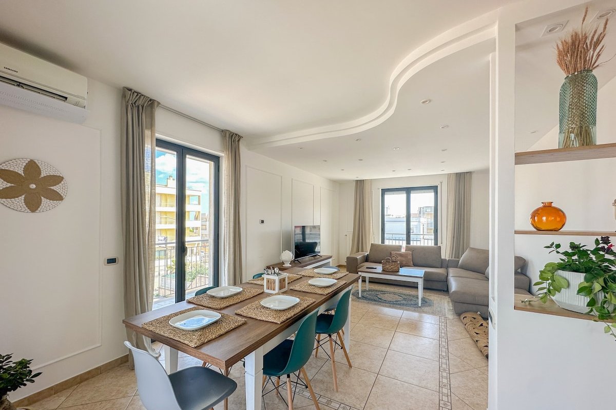 Central spacious apartment 10 min from the beach gallery image 2