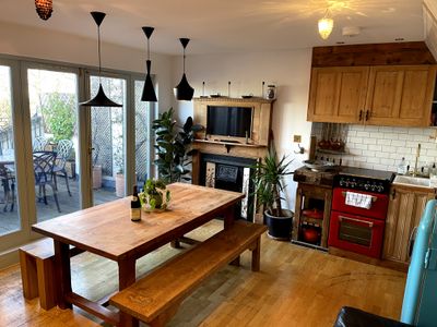 Clerkenwell, London 3-Bed w/ Private DiningTerrace