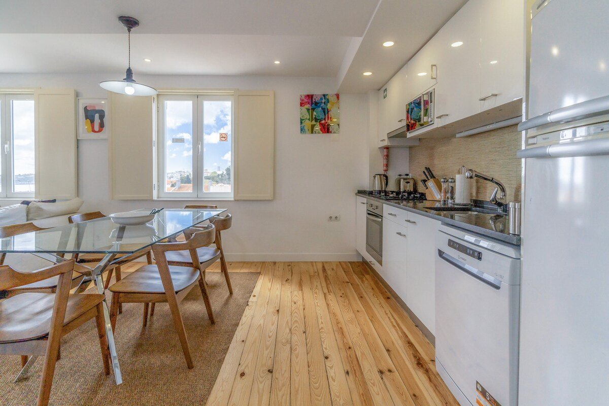 LV Premier P.Real PI1- Central/River Views/Terrace gallery image 4