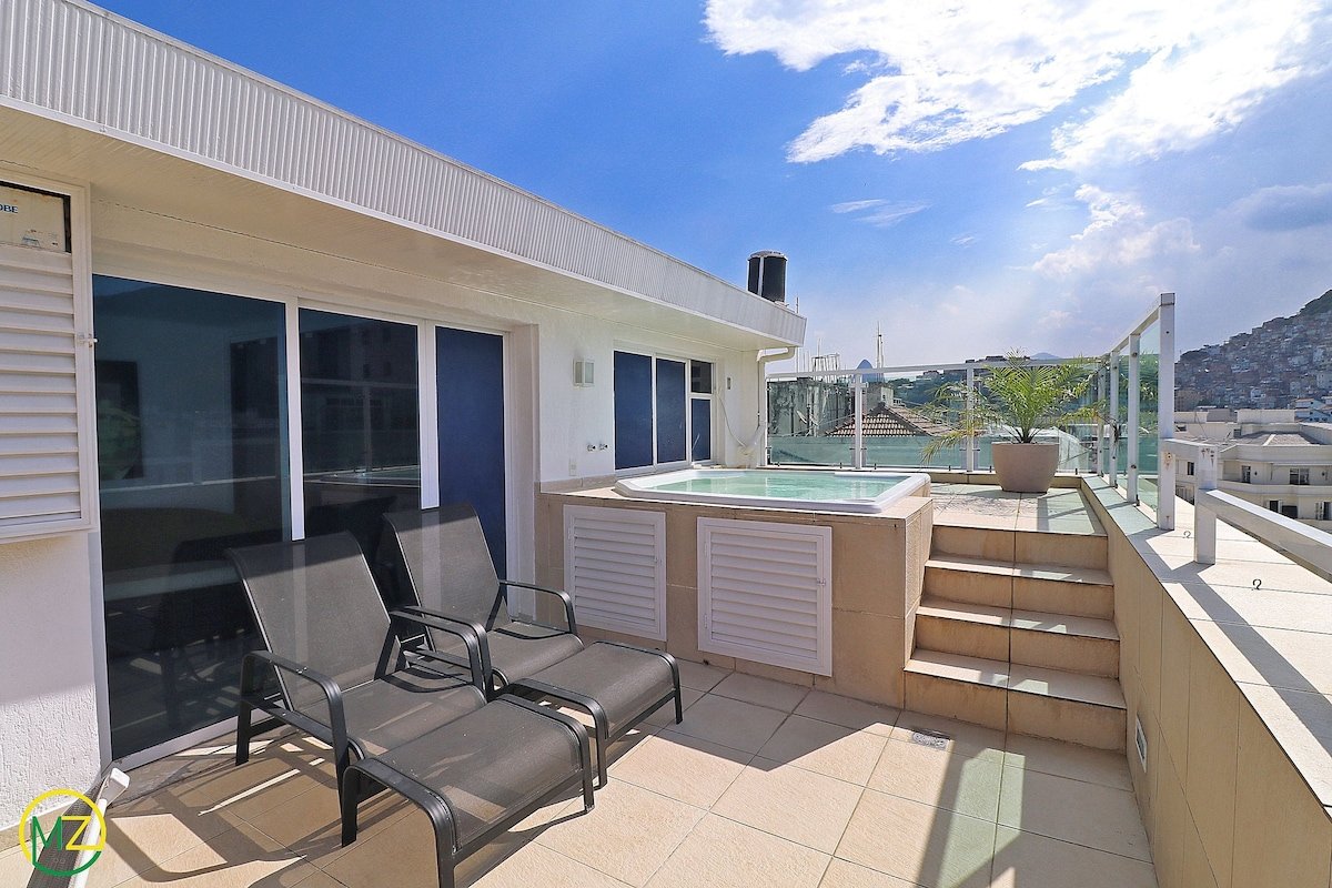 Amazing duplex penthouse with jacuzzi and sea view gallery image 4