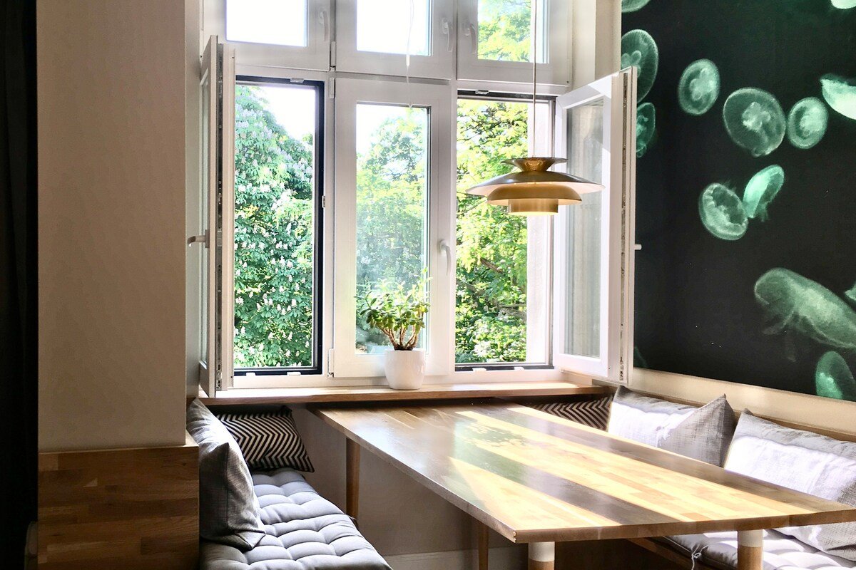 Gorgeous LEGAL Apartment for 6! 3BR / 2Bath. gallery image 3