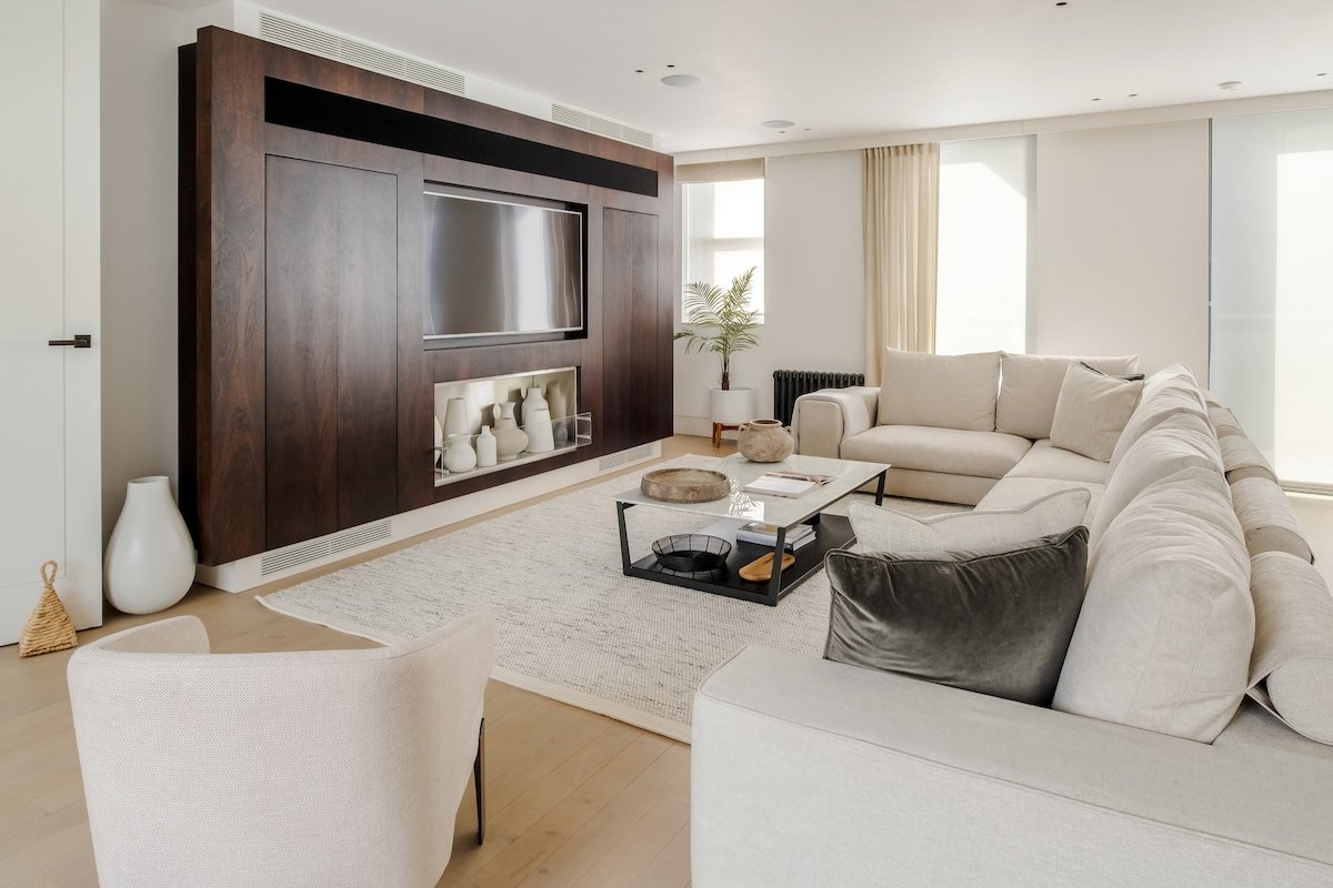 Spectacular Mayfair Penthouse with Sky Views