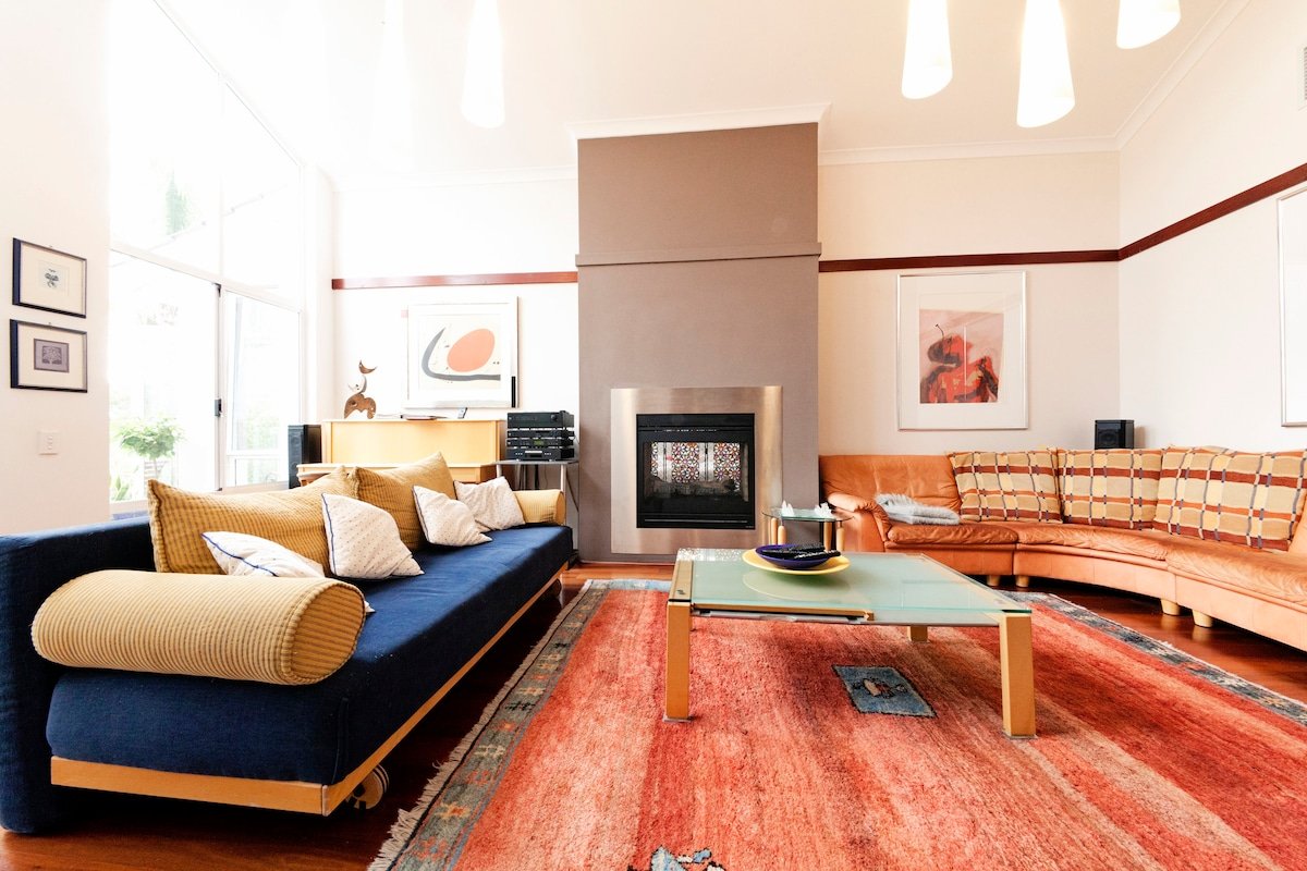 Resort-Style Home gallery image 4