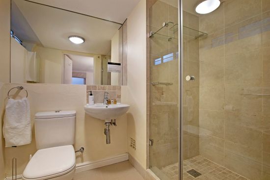 Photo 3 of Merridew accommodation in Camps Bay, Cape Town with 6 bedrooms and 6 bathrooms