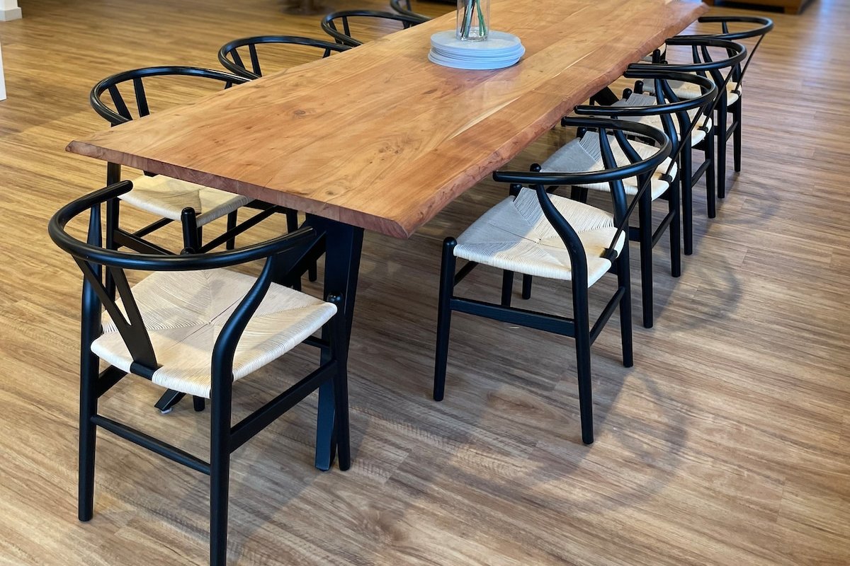 Views retreat Minutes to hot springs and beach. gallery image 3