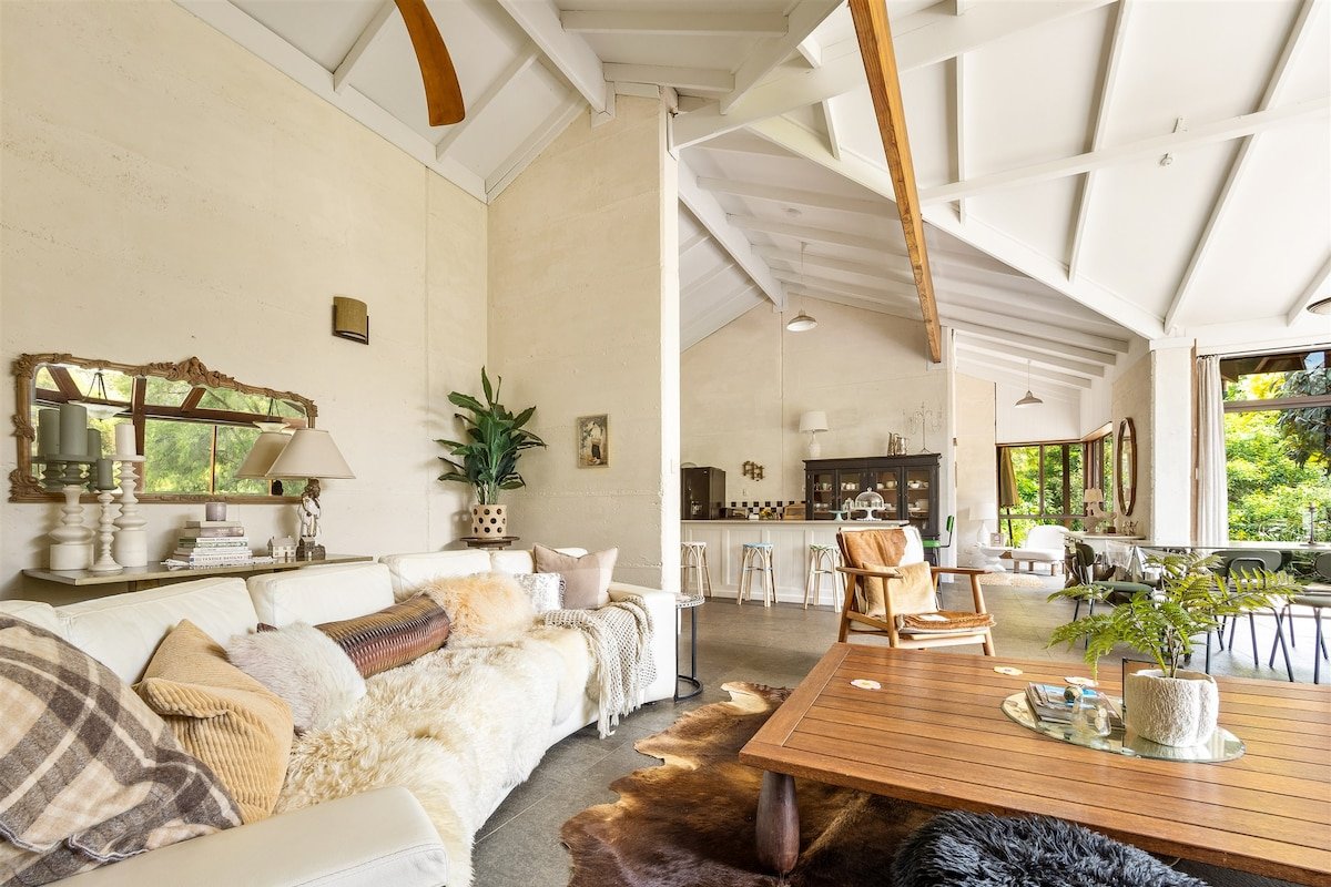 Shawlilly Stay | NEW Listing gallery image 4