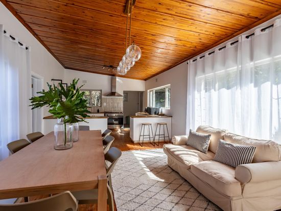 Dining area - Room