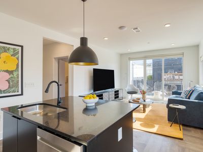 The Carter Buyout – 2 Units by AvantStay | 24 Occ