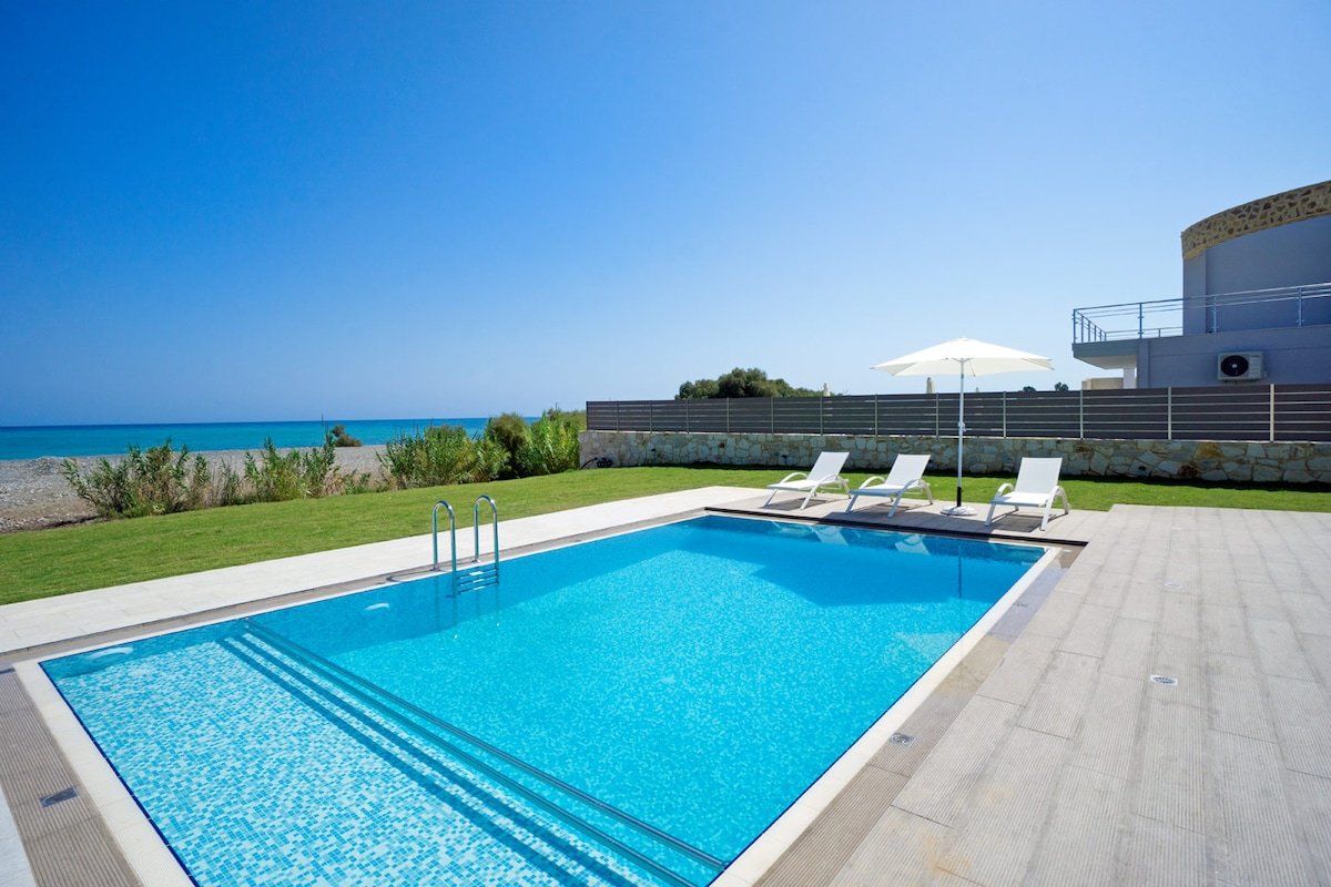 Beachfront Villa Tavronitis, 8 BD, 2 private pools gallery image 2