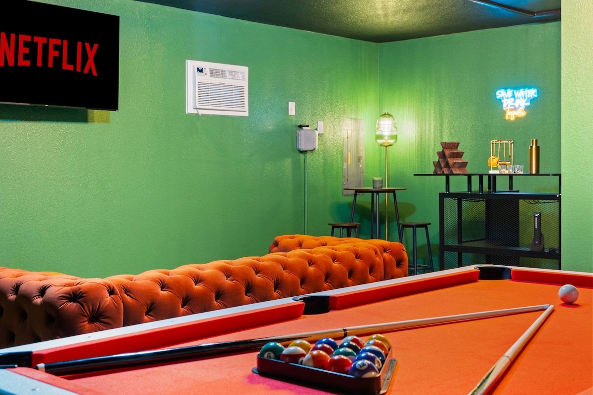 Iris – Playful Pool Home w/ Hot Tub By TCU gallery image 5