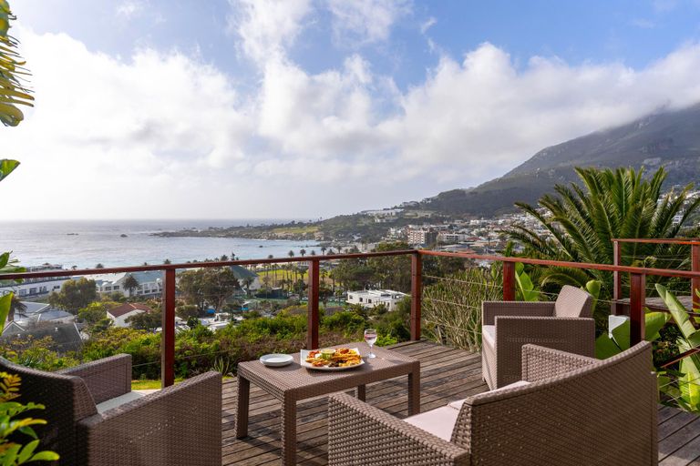 Seaside Panache - Cosy home with pool