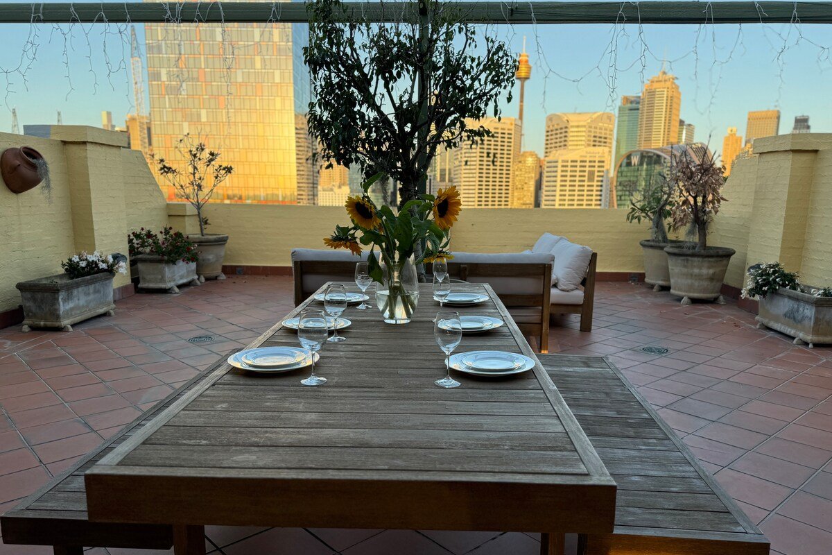 Sydney Penthouse + Private Terrace + Parking gallery image 4