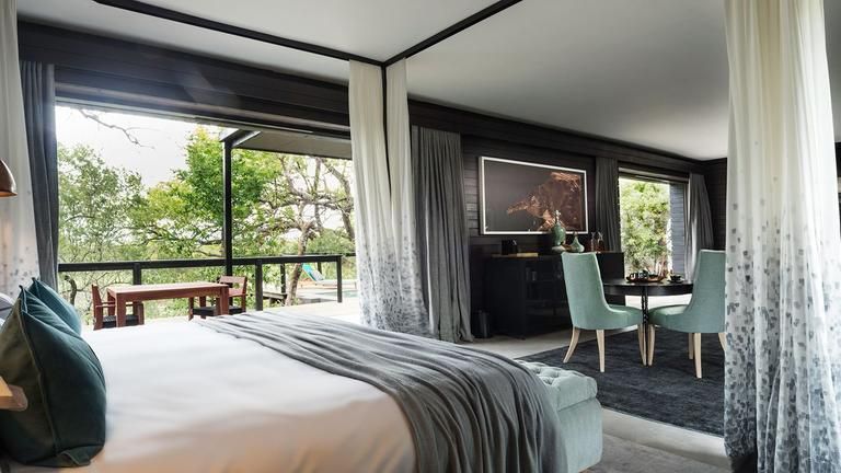 Silvan Safari Blue Guarri Suite