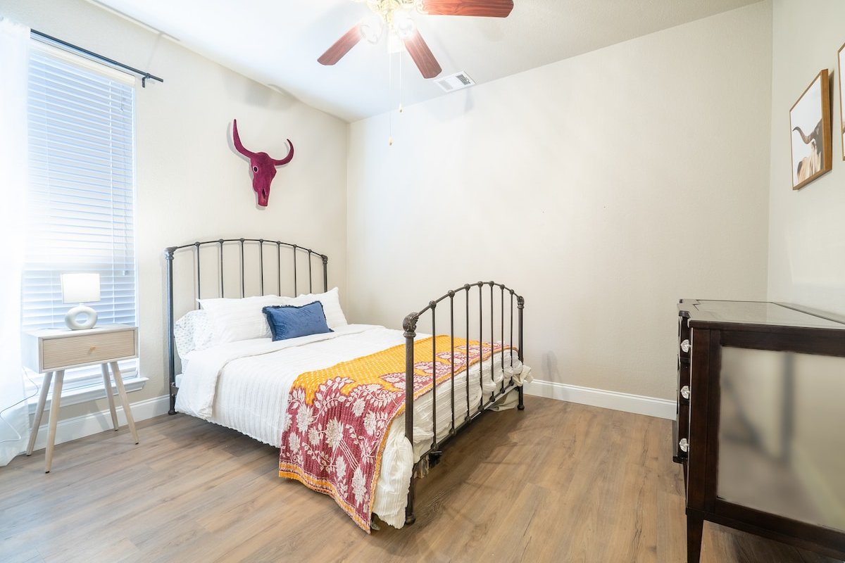 Quiet Home close to 35W + Pet friendly gallery image 5