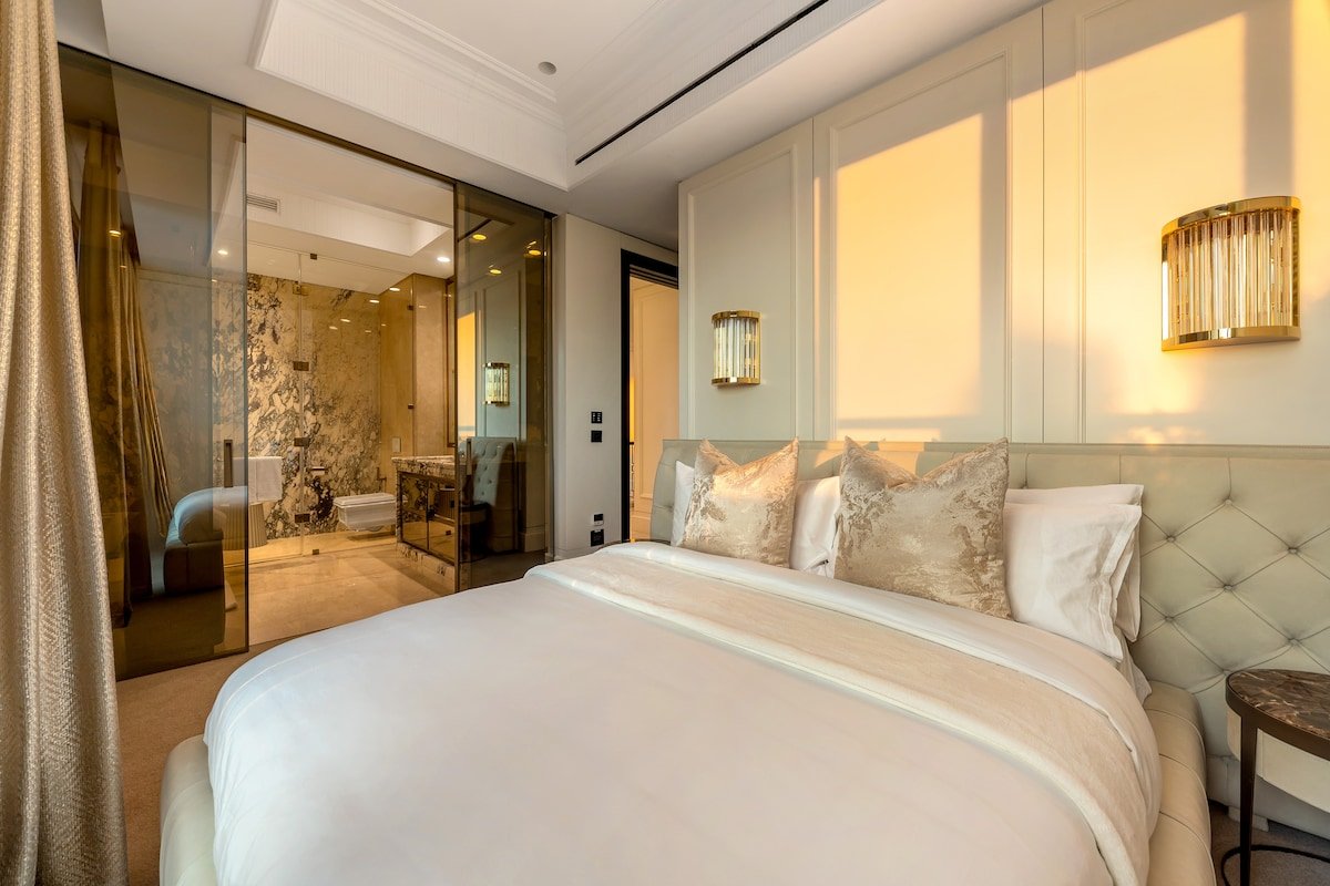 Aurum Presidential gallery image 2