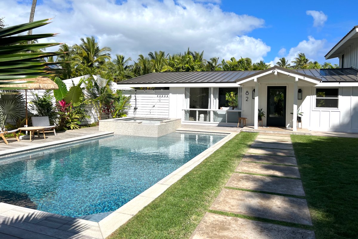 Beautiful Kailua Home – 1 House From Beach!