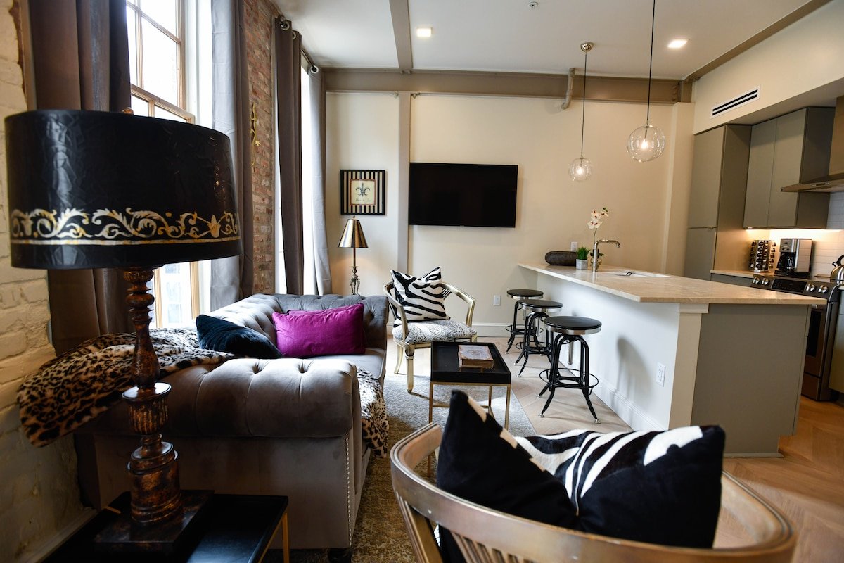 “The Rouzan” Unique 2 BD/ 2 BATH gallery image 4