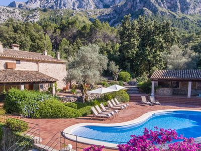 Charming villa with private heated pool and AC in Pollença. Great for families, hikers, cyclists.