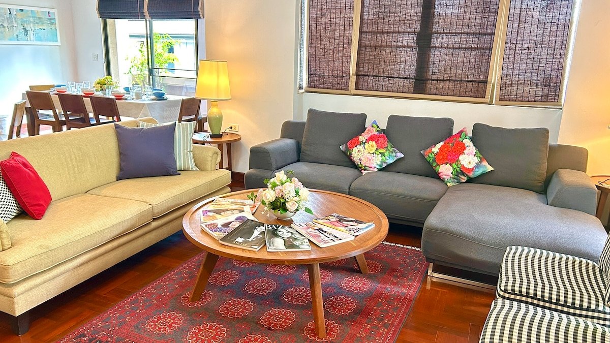 Cozy & Spacious 6BR House Central Bangkok gallery image 2