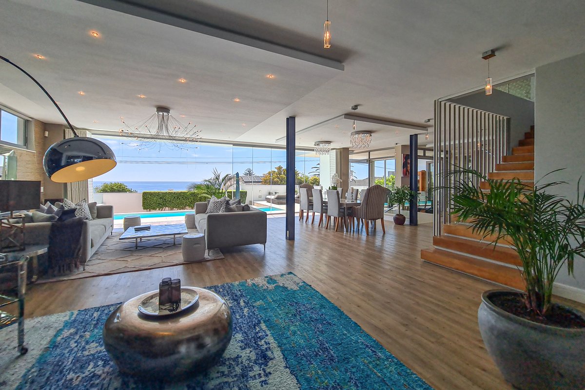 Luxurious Camps Bay Escape