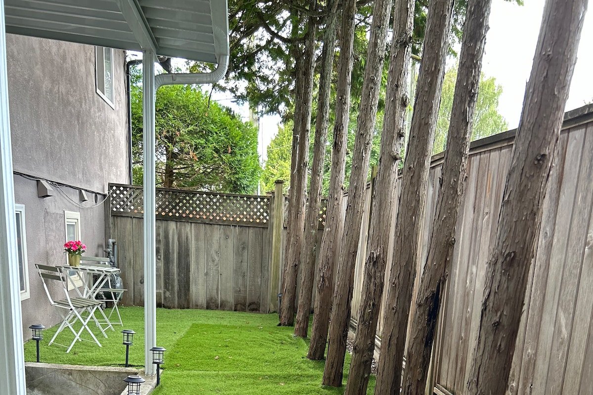 Amazing Pool Home-8 Min to Downtown /Free Parking gallery image 5