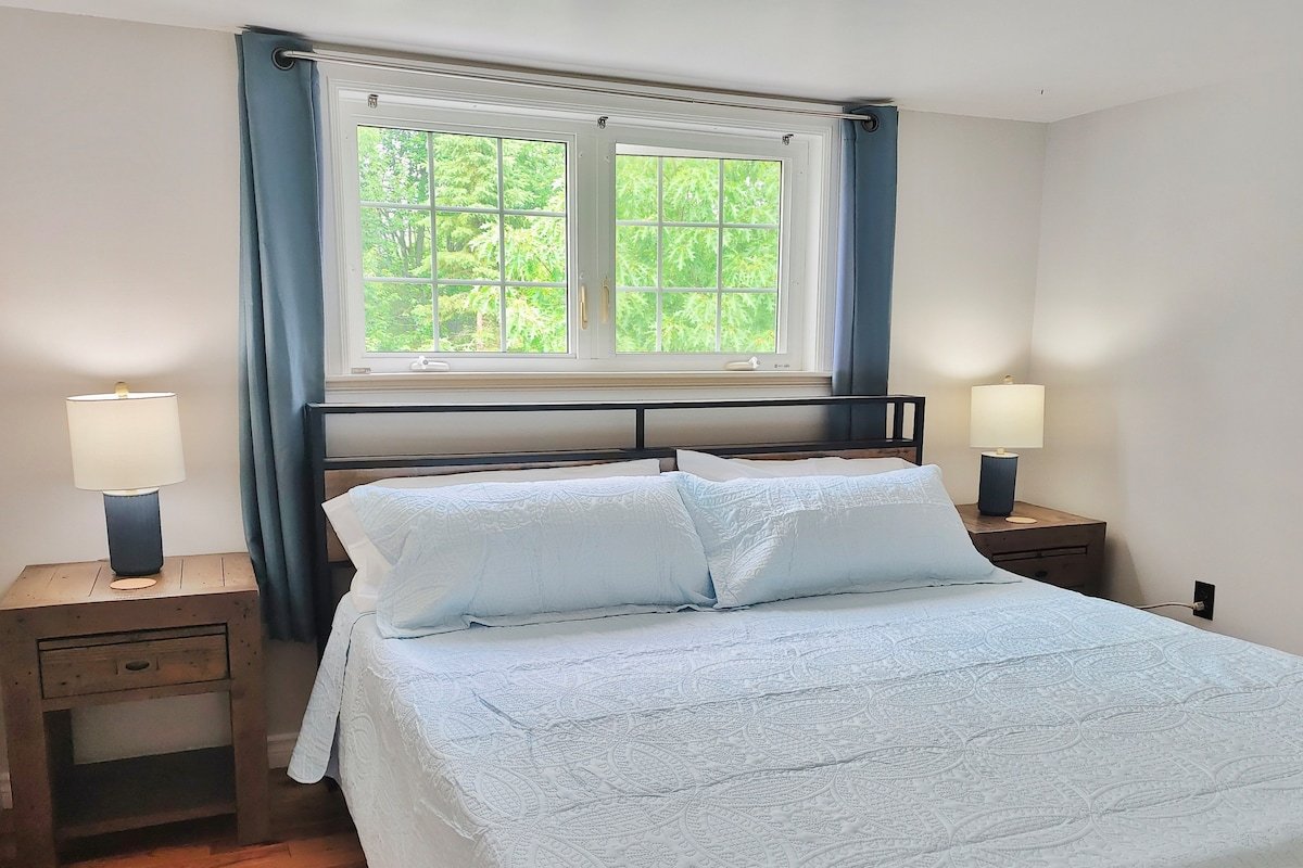 50% OFF Monthly | Quaint House | Hottub | 4 cars gallery image 4