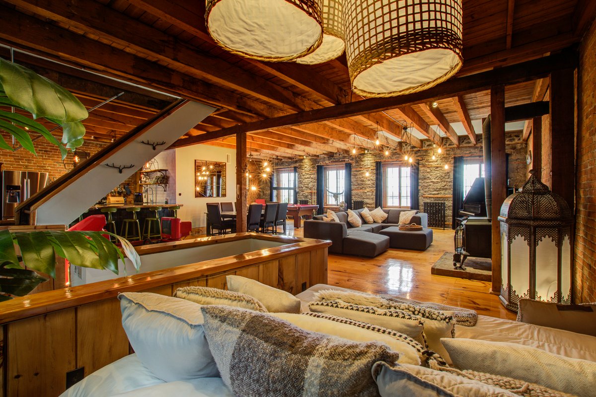Majestic 2-floor Water View Loft