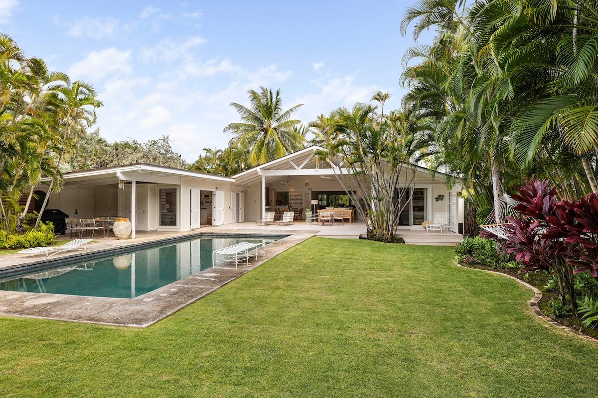 Upscale Kailua Getaway: Steps to Swim Beach! gallery image 2