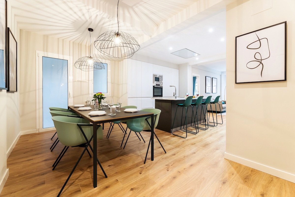 Gran Via Suite: 1 min from Beach gallery image 3