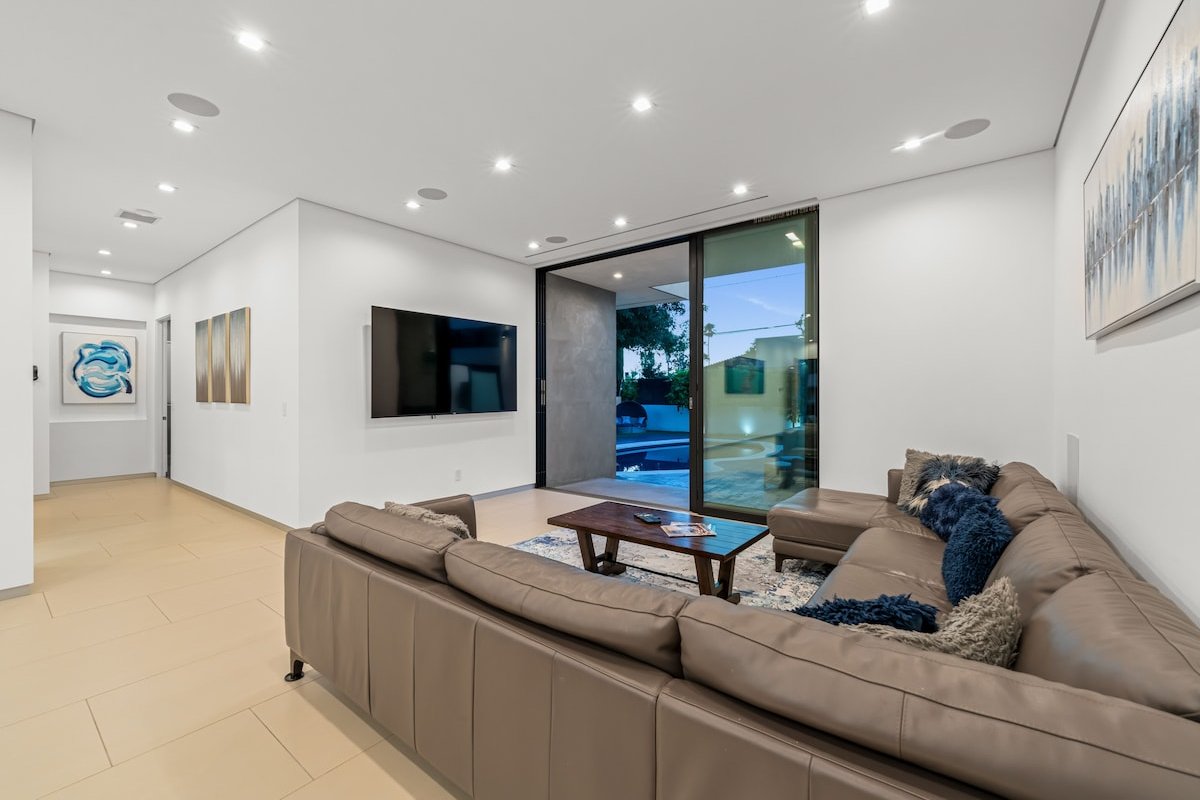 New Listing Modern Dream House gallery image 5