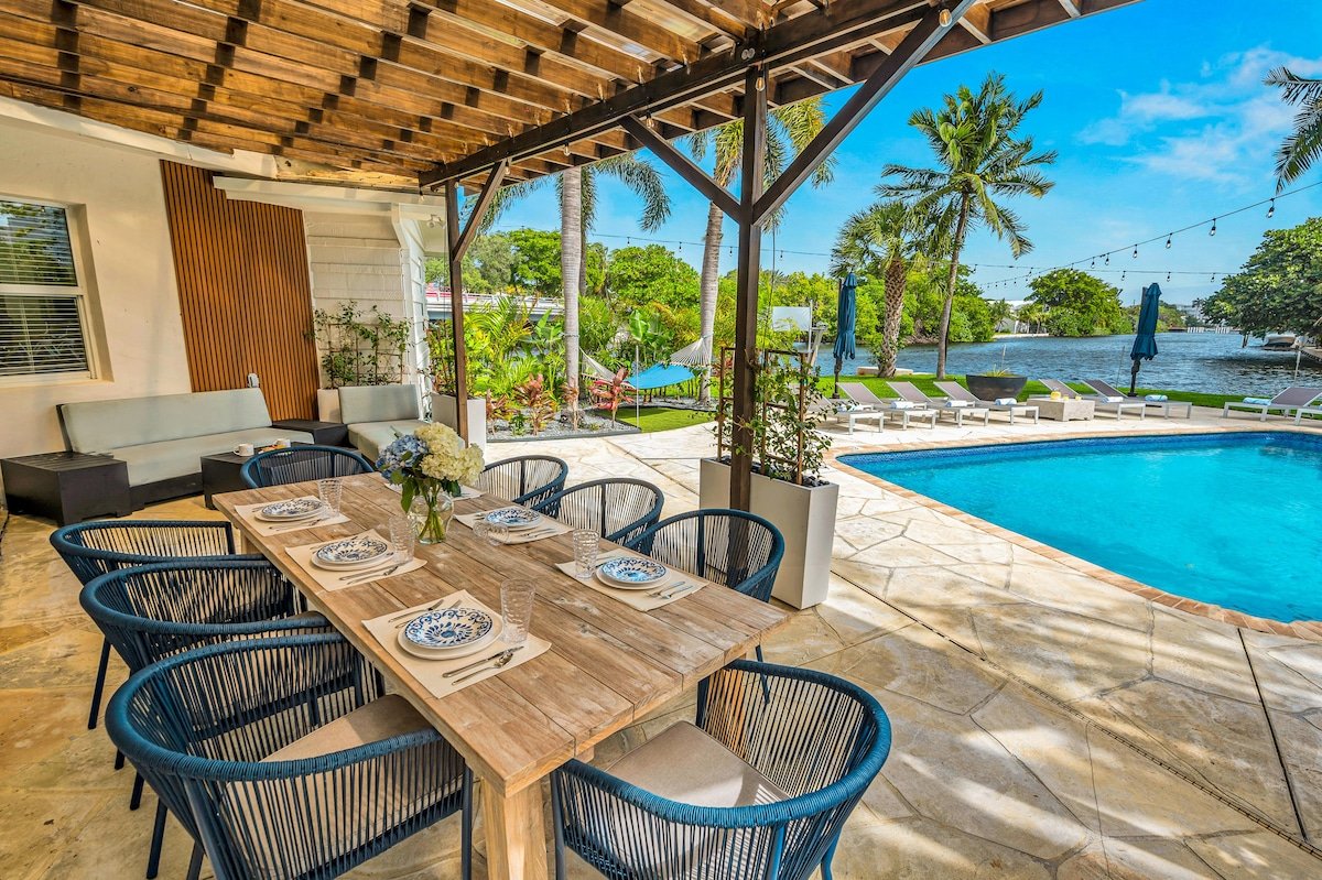 Waterfront | Walk to Beach | Paradise Point Key gallery image 4