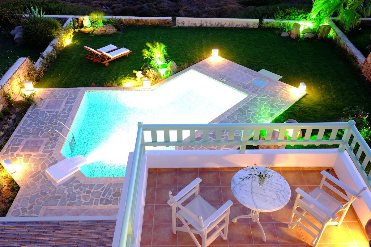 Valea 4 Bedroom Sea View Villa gallery image 4