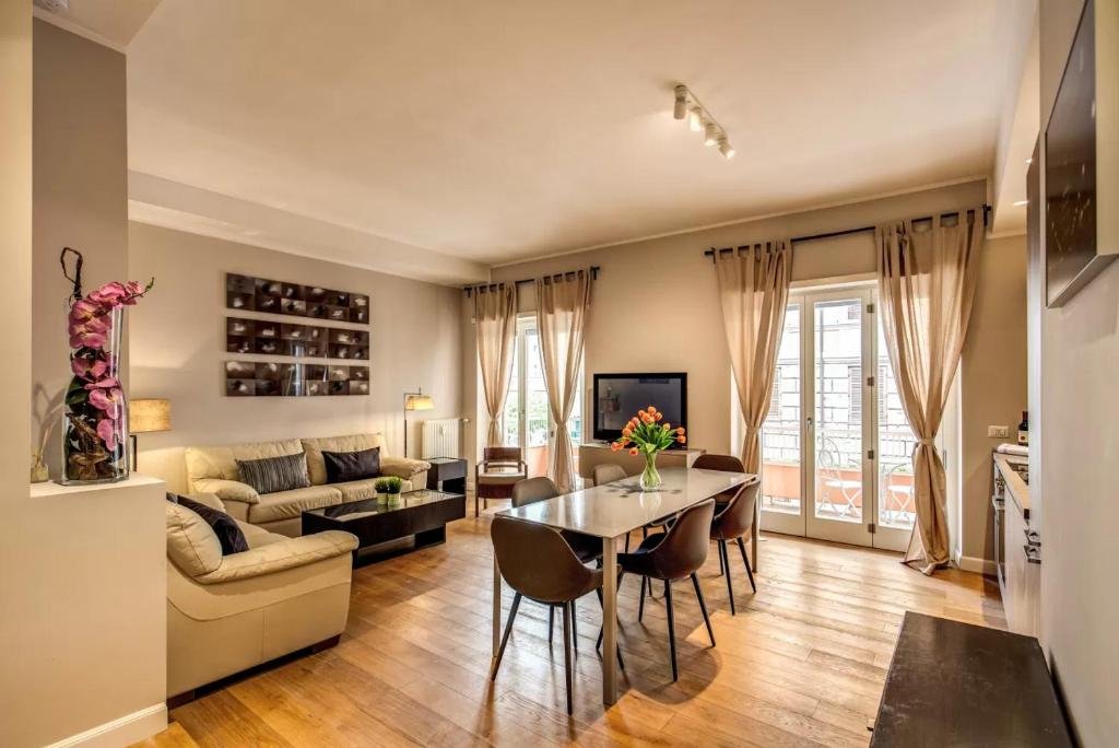 Amazing 3bedrooms apartment with A/C Vatican view