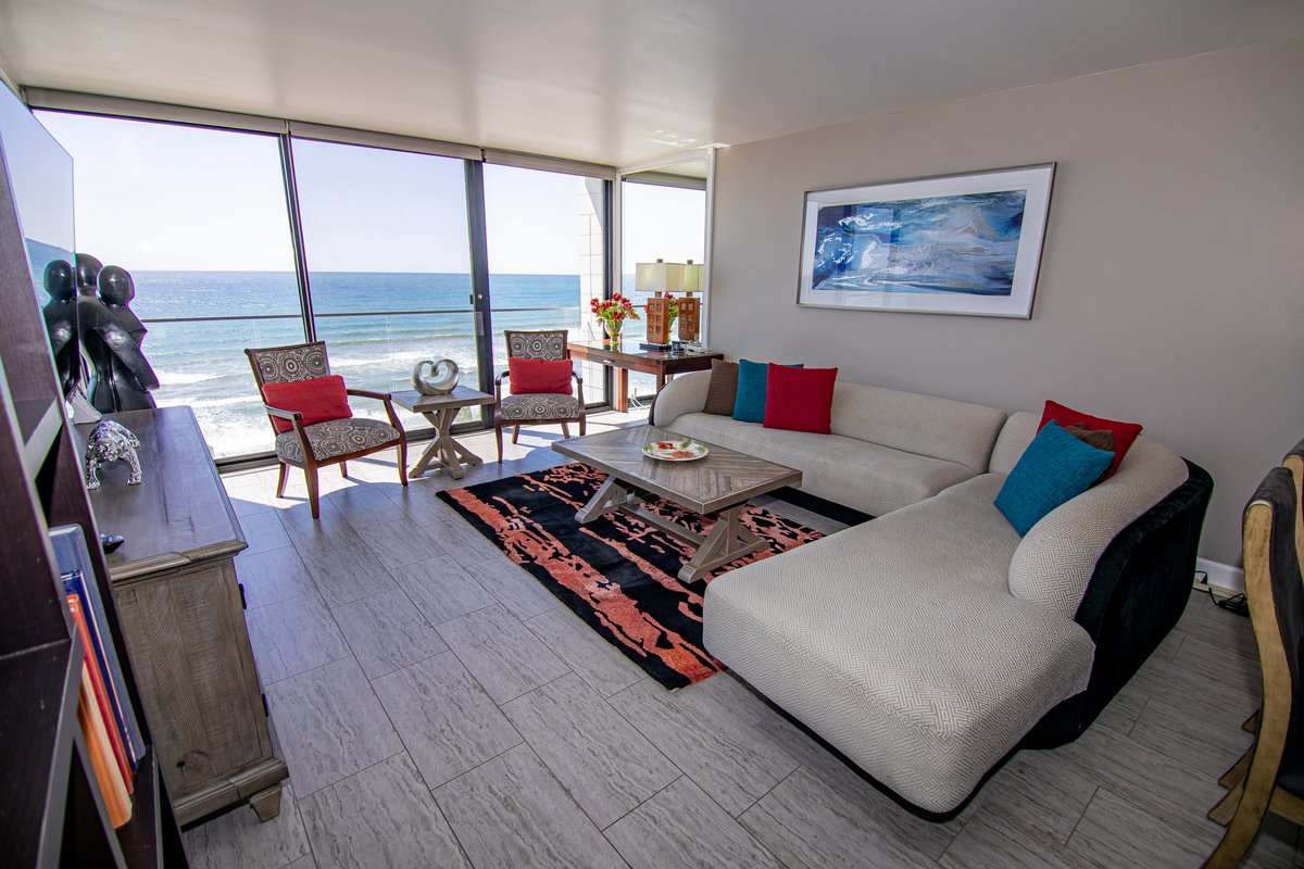 Oceanfront 2BR Condo Unmatched Views & Pool! -708