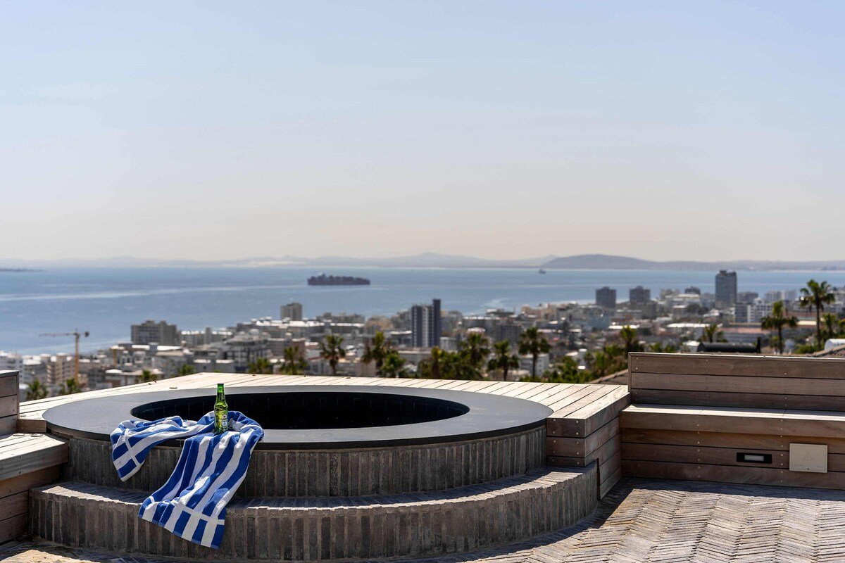 Villa Solara Fresnaye – Views | Pool | Jacuzzi gallery image 4