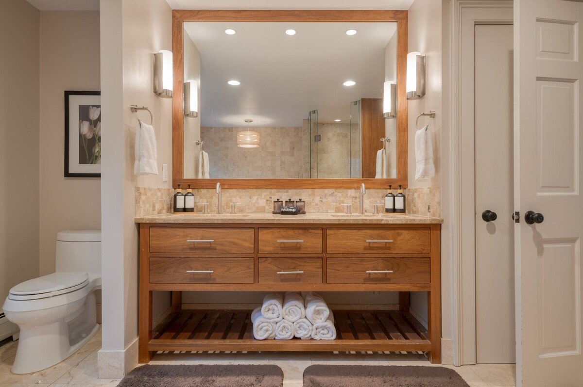 Sunny Pond Estate | Private Pond, Gym, Sleeps 20 gallery image 4