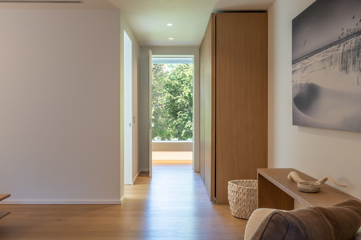 Modern Guest Studio gallery image 5