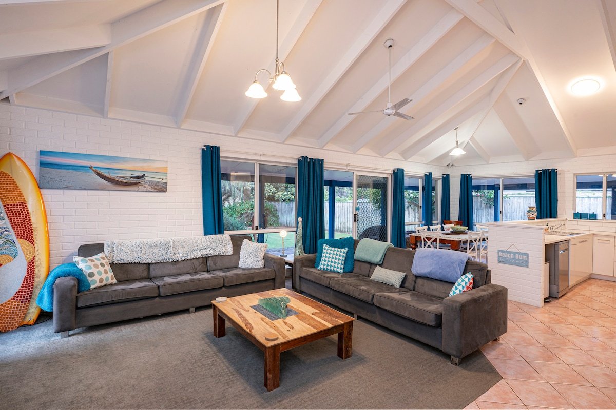 Beach Retreat – Family Friendly gallery image 2