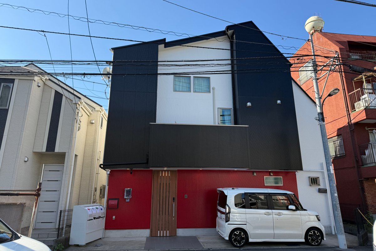 新宿駅徒歩１２分　歌舞伎町徒歩７分　無料駐車場付き（駐車場サイズ幅2100ｍｍ 高さ2400ｍｍ）